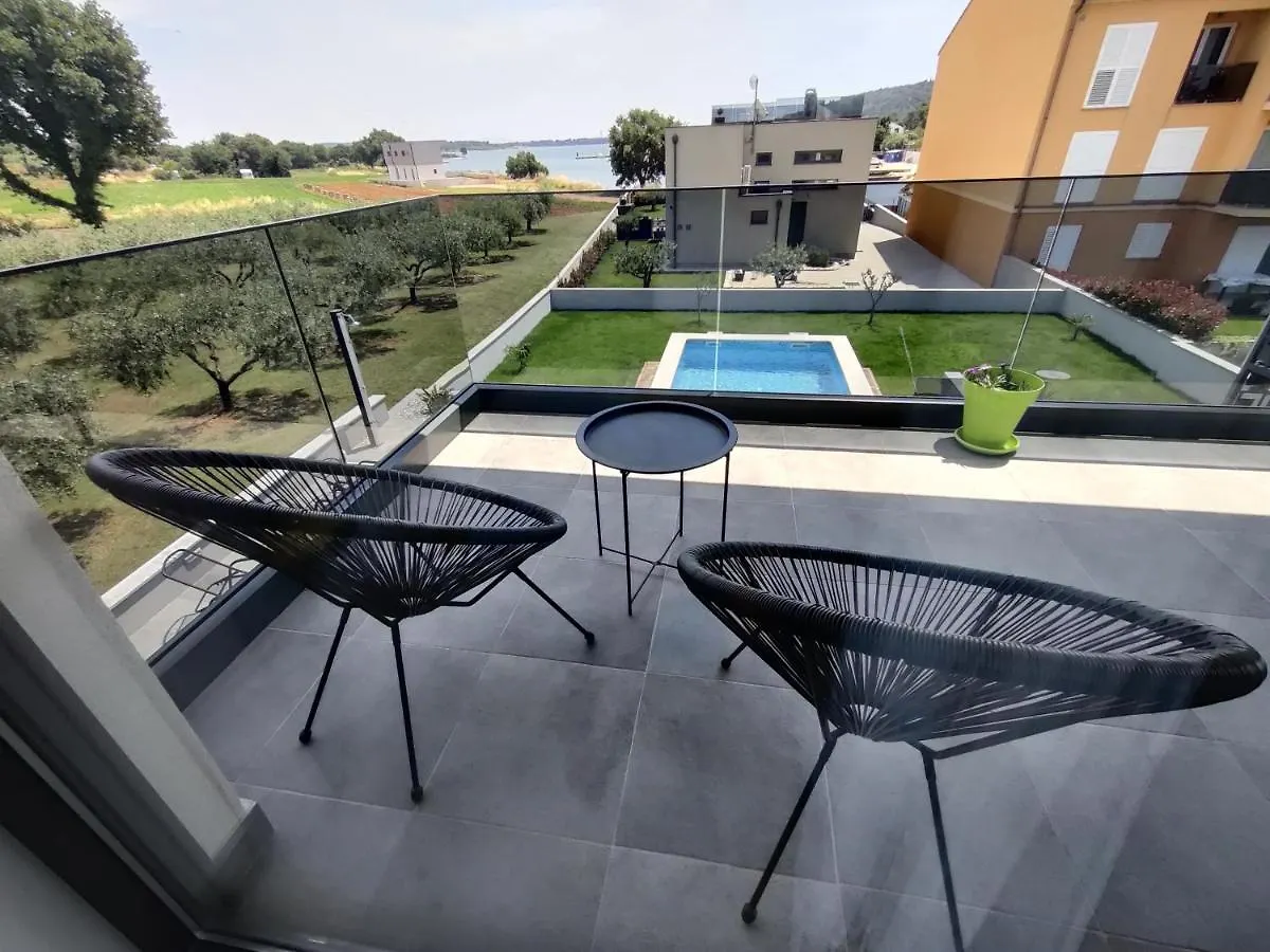 Villa Korina , Pomer Kroatien