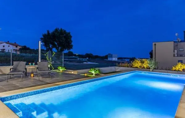 Villa Korina , Pomer 0*,  Kroatien